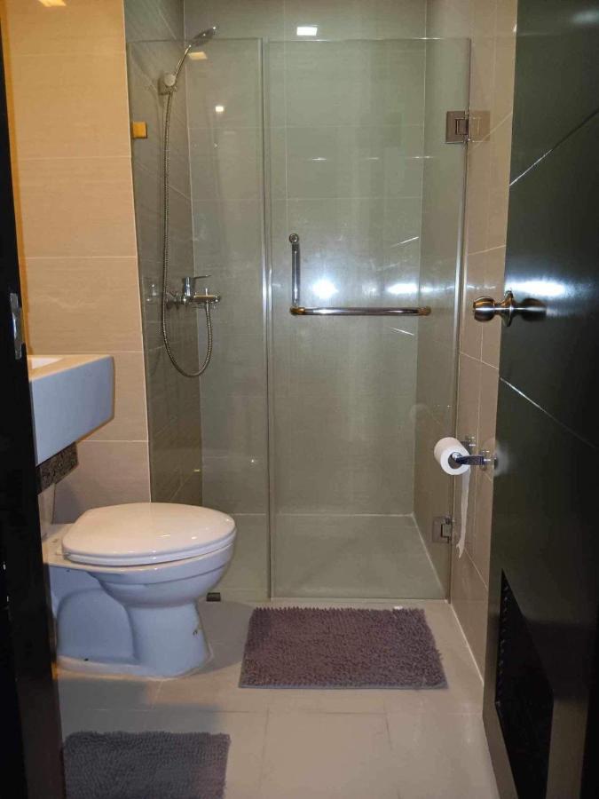 Studio Condo Building 81 Newport Boulevard مانيلا المظهر الخارجي الصورة